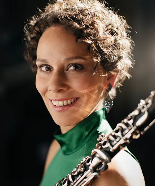 Portraitfoto der Klarinettistin Bettina Aust