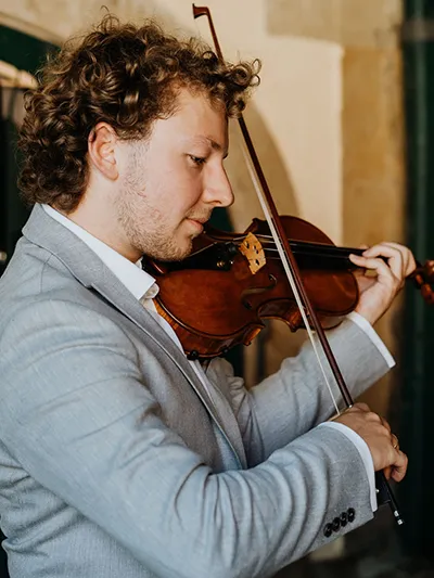 Portraitfoto des Pianisten Vadim Goldfeld